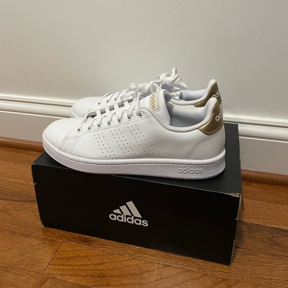 New never worn white adidas sneakers